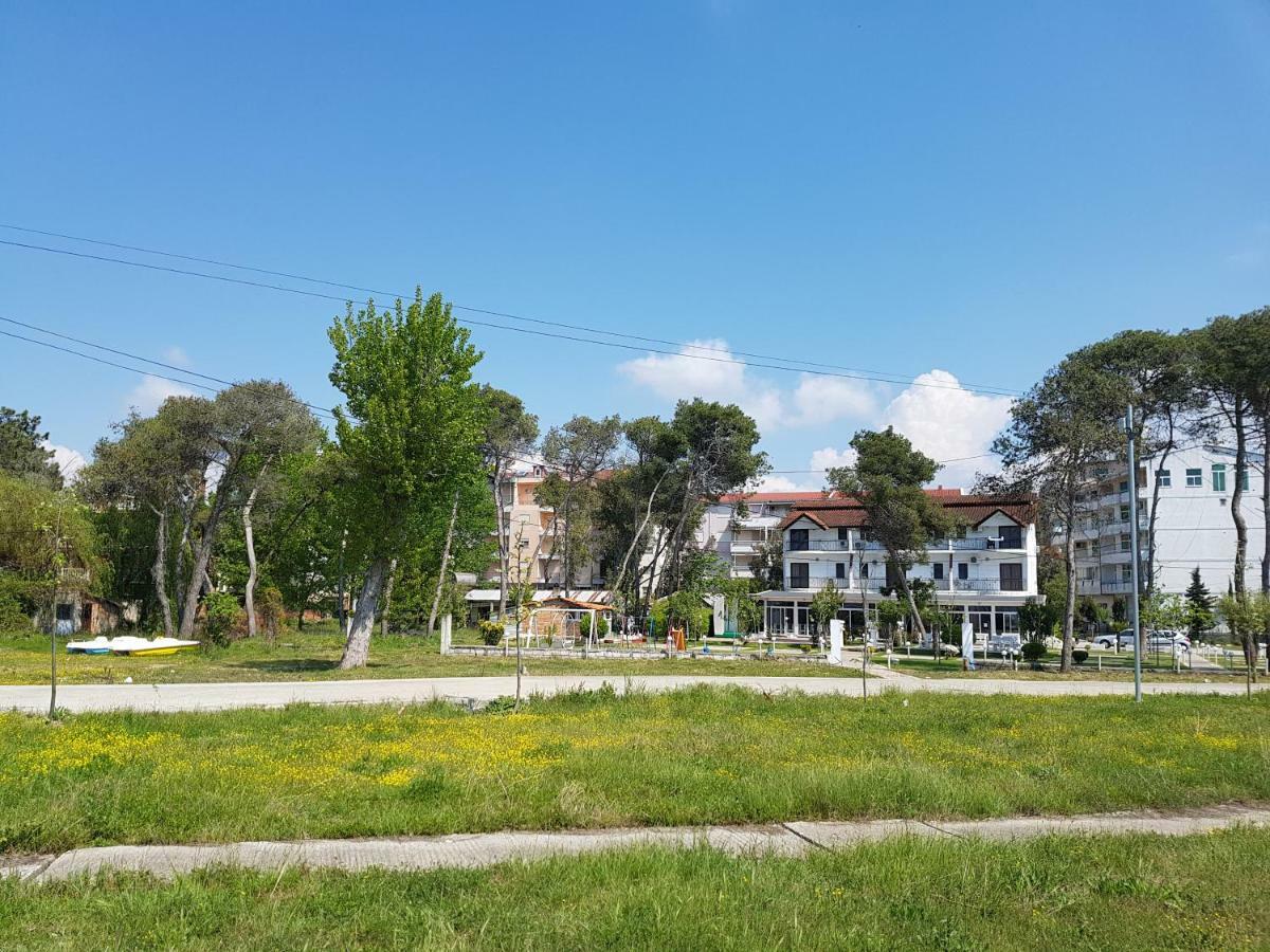 Delight Apartments Golem  Kültér fotó